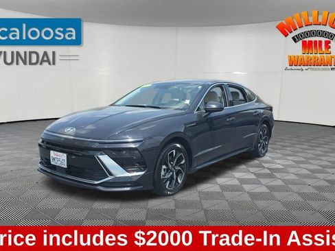 Used 2024 Hyundai Sonata SEL FWD image 3