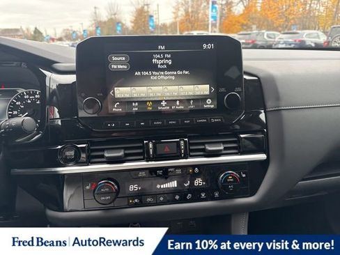 New 2025 Nissan Pathfinder SL w/ Lighting Package (N92) image 16