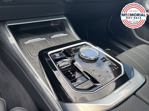 Used 2023 BMW 760i xDrive w/ Luxury Rear Seating Package AWD/4WD image 18