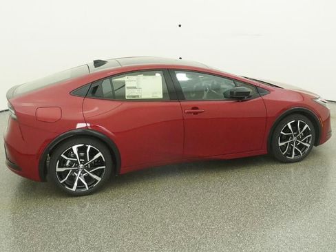 New 2026 Toyota Prius Plug-In Hybrid image 10