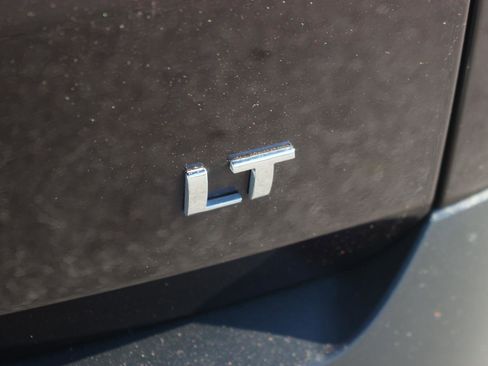 Used 2023 Chevrolet Traverse LT image 10