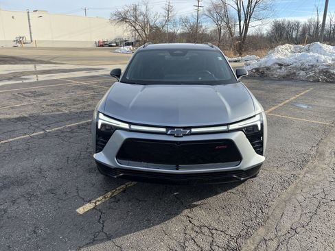 Used 2025 Chevrolet Blazer EV RS image 2