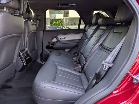 New 2025 Land Rover Range Rover Sport SE image 16