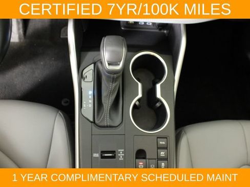 Used 2023 Toyota Highlander XLE AWD/4WD image 28