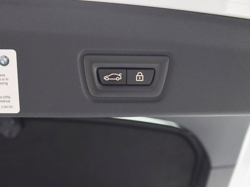 Used 2022 BMW i4 eDrive40 w/ M Sport Package image 38