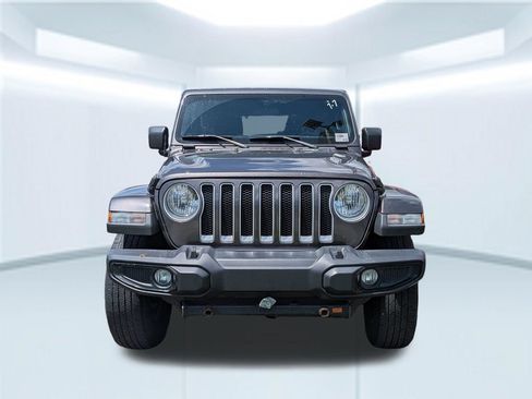 Used 2019 Jeep Wrangler Unlimited Sahara AWD/4WD image 7