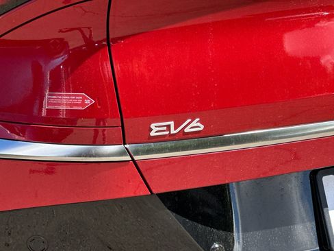 New 2025 Kia EV6 Wind image 26