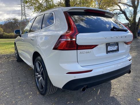 Used 2021 Volvo XC60 T5 Momentum w/ Premium Package AWD/4WD image 5