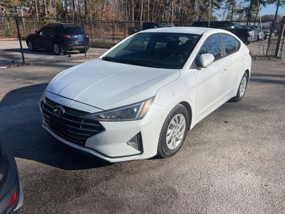 Used 2019 Hyundai Elantra SE w/ Cargo Package