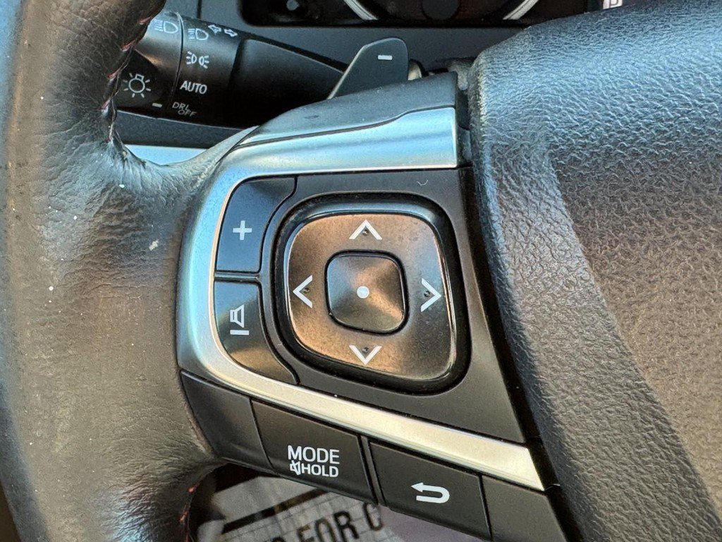 Used 2015 Toyota Camry SE FWD image 25