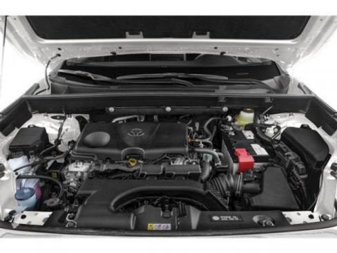 Used 2021 Toyota RAV4 LE image 12