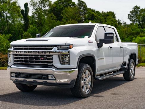Used 2020 Chevrolet Silverado 2500 LTZ w/ LTZ Plus Package AWD/4WD image 3