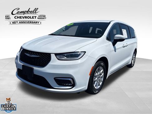 Used 2023 Chrysler Pacifica Touring-L FWD image 1