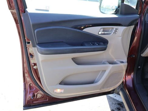 Used 2018 Honda Pilot Touring image 25