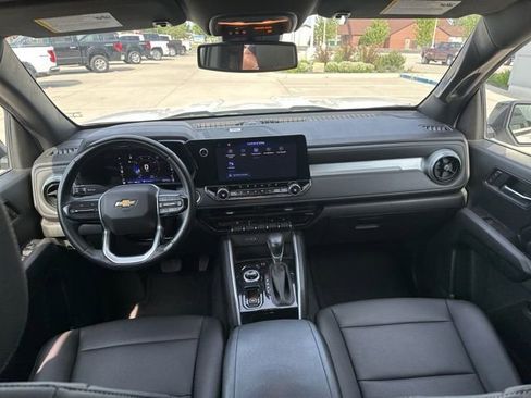 Used 2023 Chevrolet Colorado LT w/ LT Convenience Package III AWD/4WD image 14