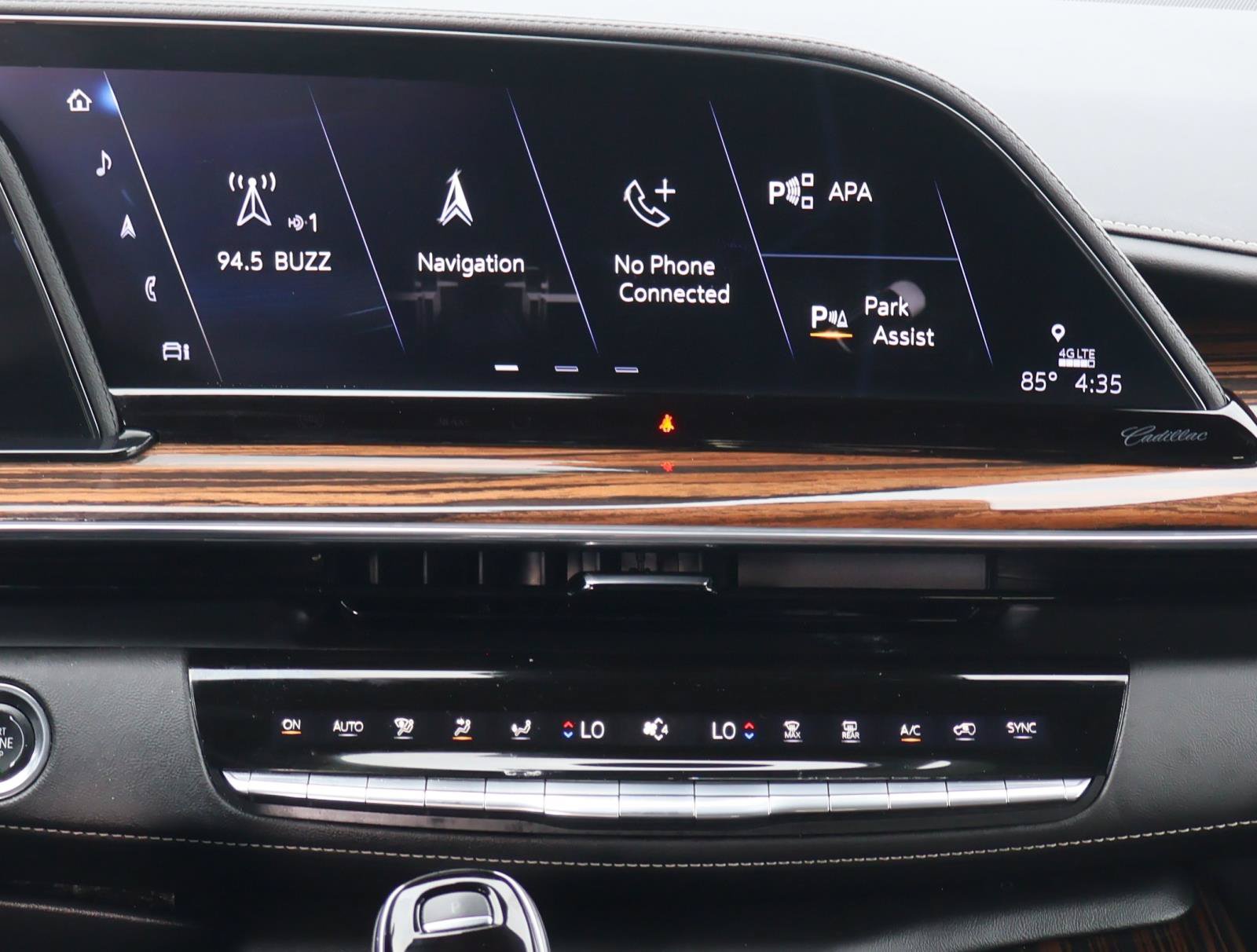 Used 2024 Cadillac Escalade Premium Luxury RWD image 14