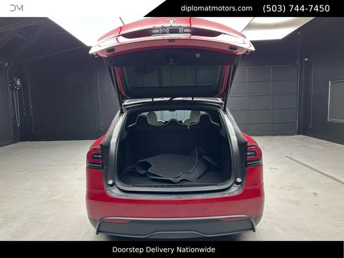 Used 2023 Tesla Model X image 40