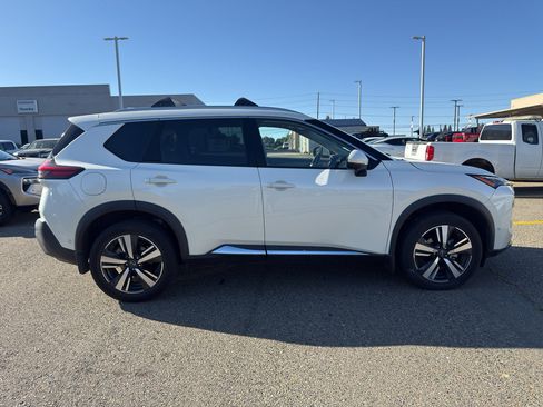 Used 2023 Nissan Rogue SL w/ SL Premium Package FWD image 4