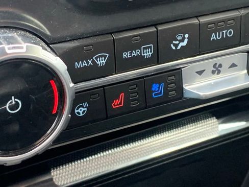 Certified 2025 Ford F150 Lariat w/ FX4 Off-Road Package AWD/4WD image 23