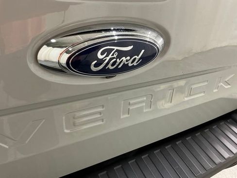 Used 2023 Ford Maverick Lariat FWD image 5