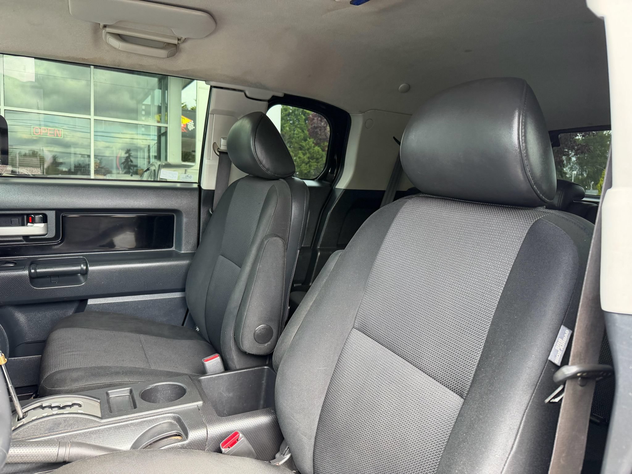 Used 2008 Toyota FJ Cruiser 4WD image 5