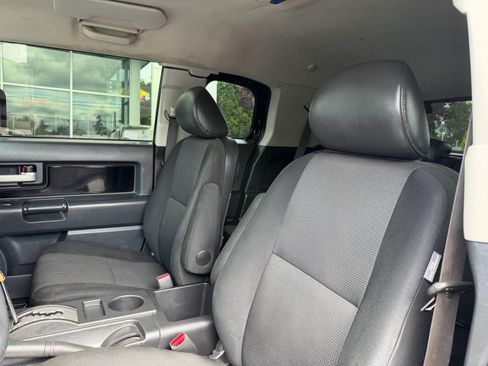 Used 2008 Toyota FJ Cruiser 4WD image 5