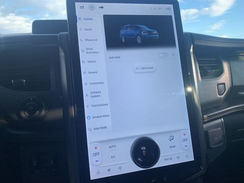 Used 2024 Ford Expedition Platinum image 20