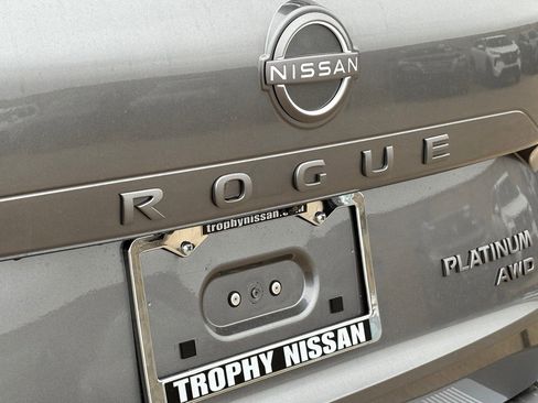 New 2026 Nissan Rogue Platinum image 8