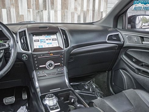 Used 2019 Ford Edge ST w/ Equipment Group 401A AWD/4WD image 18