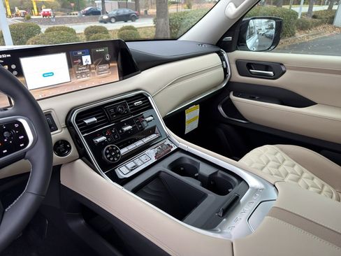 New 2026 Nissan Armada Platinum Reserve w/ Convenience Package image 24