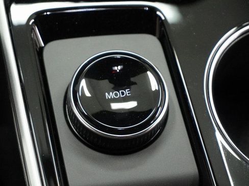 New 2026 Chevrolet Equinox ACTIV w/ Convenience Package III image 30