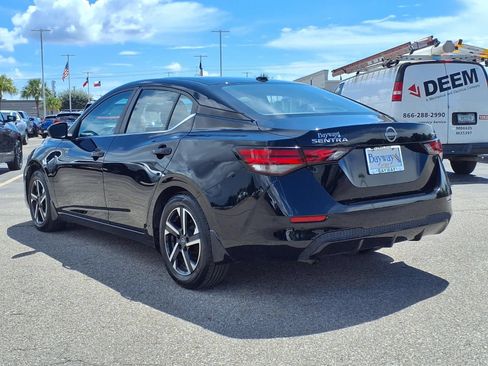 Used 2024 Nissan Sentra SV FWD image 23