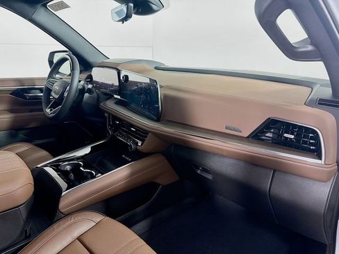 New 2026 Chevrolet Tahoe High Country AWD/4WD image 36