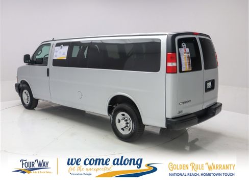 Used 2019 Chevrolet Express 3500 LS RWD image 6