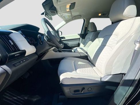 New 2025 Nissan Pathfinder SV w/ Black Appearance Package image 20