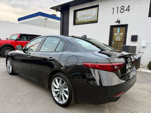 Used 2022 Alfa Romeo Giulia Ti image 4