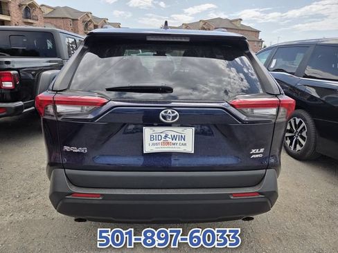 Used 2022 Toyota RAV4 XLE AWD/4WD image 4