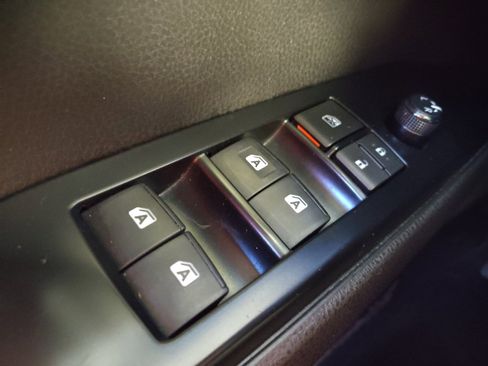 Used 2020 Toyota Camry SE image 27