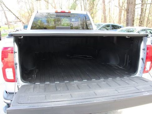 Used 2017 Chevrolet Silverado 1500 LTZ Z71 w/ LTZ Plus Package AWD/4WD image 39