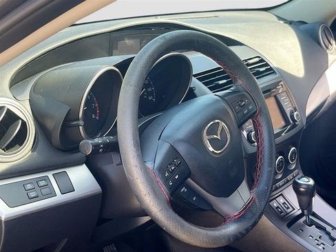 Used 2013 MAZDA MAZDA3 i Grand Touring w/ Tech Pkg FWD image 9