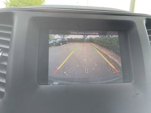 Used 2019 Jeep Cherokee Latitude Plus image 18