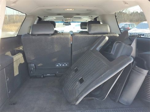 Used 2012 Chevrolet Suburban LT w/ Luxury Package image 6