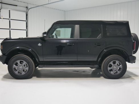 Certified 2024 Ford Bronco Outer Banks image 8