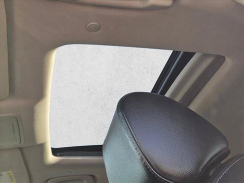 Used 2025 Honda CR-V EX-L image 15