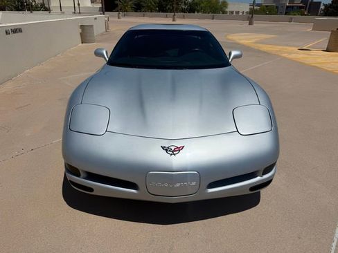 Used 1998 Chevrolet Corvette Coupe w/ Roof Pkg RWD image 12