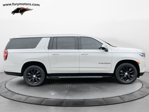 Used 2022 Chevrolet Suburban LT w/ Max Trailering Package image 2