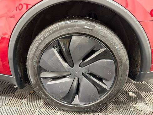 Used 2026 Tesla Model Y AWD image 30
