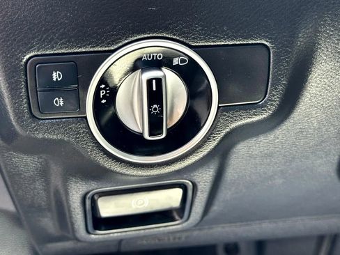 Used 2017 INFINITI QX30 Premium w/ Navigation Package image 22