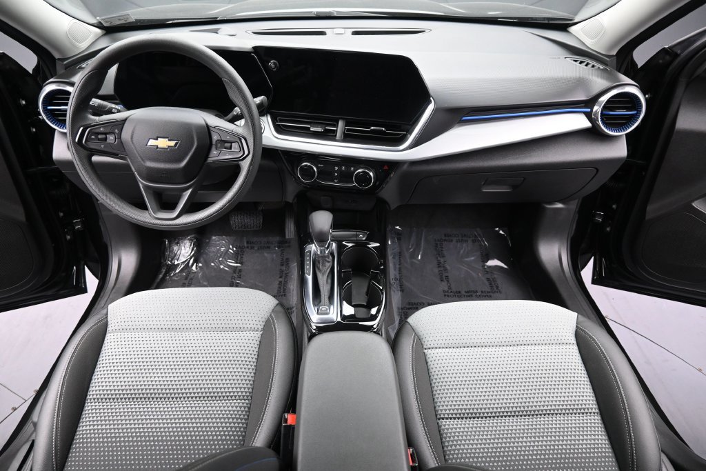 Certified 2026 Chevrolet Trax LT FWD image 16