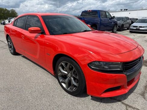Used 2016 Dodge Charger R/T w/ Plus Group RWD image 9